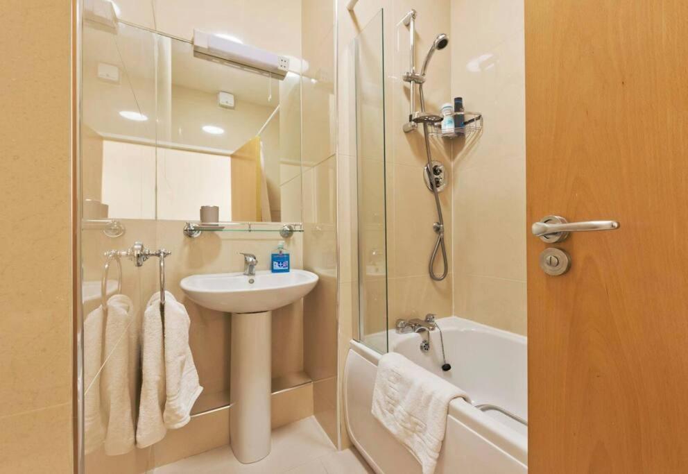 Luxury Apartment In D1 Dublin Zewnętrze zdjęcie